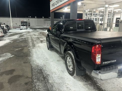 Used 2012 Nissan Frontier SV image 5