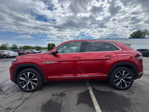 Used 2025 Volkswagen Atlas Cross Sport SEL Premium R-Line AWD/4WD image 5