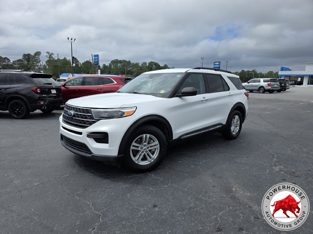 Used 2021 Ford Explorer XLT RWD image 2