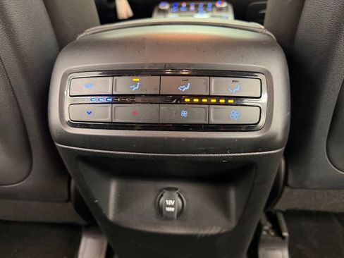 Used 2022 Hyundai Palisade SE FWD image 17