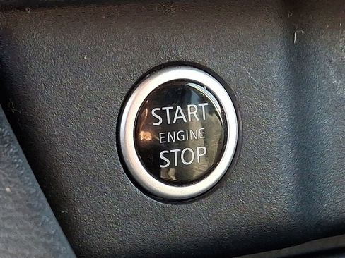 Used 2021 Nissan Rogue SV image 23