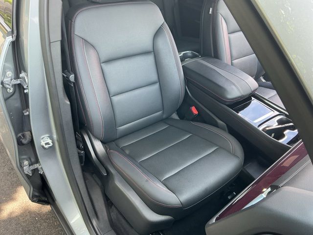 Used 2025 Chevrolet Traverse Z71 AWD/4WD image 27