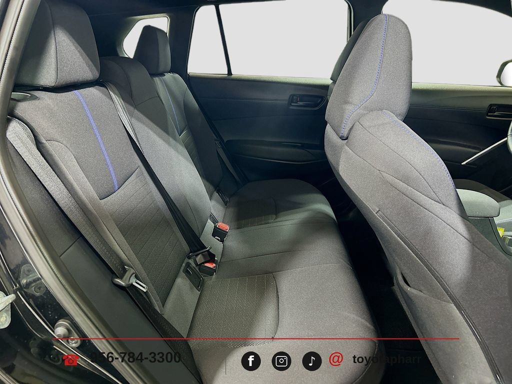 Used 2024 Toyota Corolla Cross AWD Hybrid w/ Moonroof Package image 25