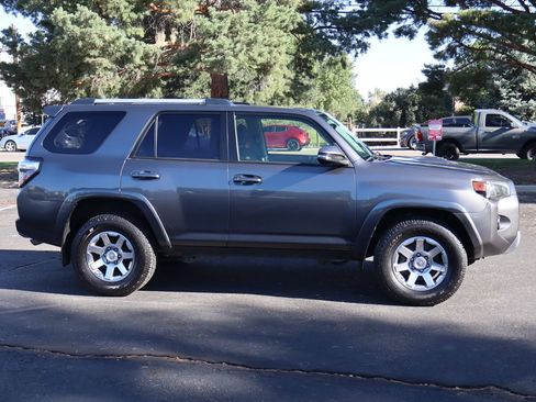 Used 2016 Toyota 4Runner Trail Premium AWD/4WD image 3