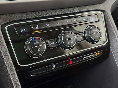 Used 2018 Volkswagen Atlas SEL image 28