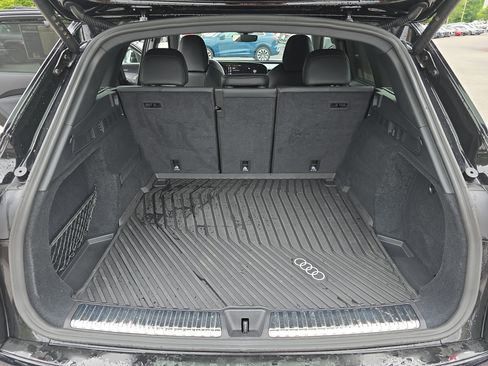 Used 2025 Audi SQ5 Premium Plus AWD/4WD image 12
