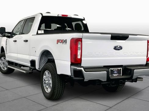 New 2026 Ford F250 XLT w/ FX4 Off-Road Package image 11
