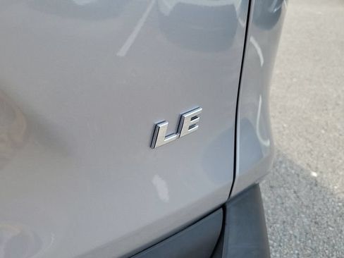 Used 2024 Toyota RAV4 LE FWD image 9