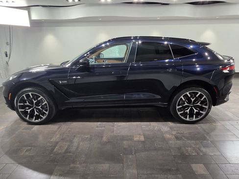 Used 2021 Aston Martin DBX image 28