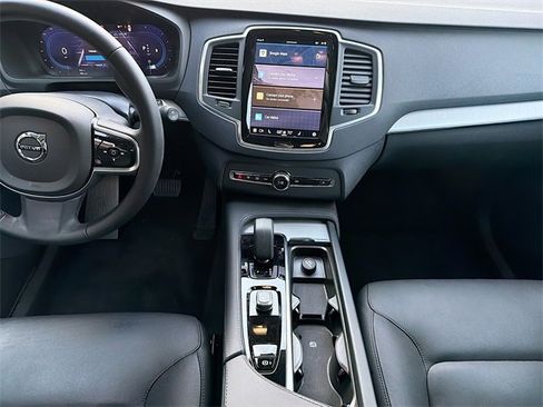 Used 2024 Volvo XC90 B5 Core image 19