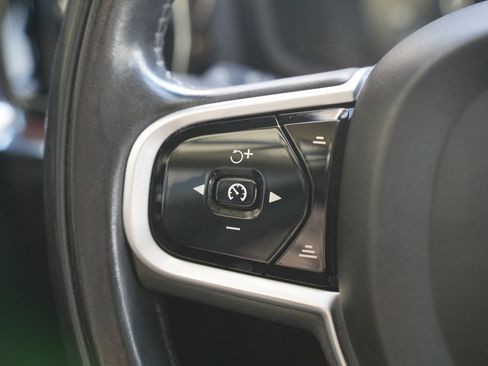 Used 2019 Volvo S60 T6 Momentum w/ Multimedia Package image 19