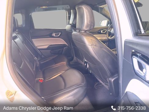 Used 2025 Jeep Compass Limited AWD/4WD image 11