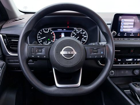 Used 2022 Nissan Rogue SV FWD image 29