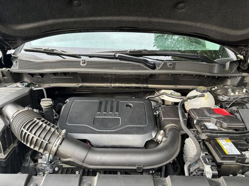 Used 2025 Chevrolet Blazer LT FWD image 28