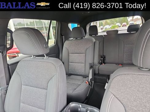 Used 2024 Chevrolet Traverse LT w/ Trailering Package AWD/4WD image 23