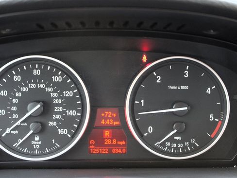 Used 2010 BMW X5 xDrive35d AWD/4WD image 24