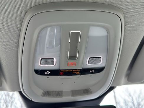 Used 2023 Volvo XC60 B5 Plus w/ Climate Package image 23