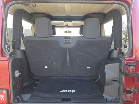 Used 2012 Jeep Wrangler Sahara w/ Connectivity Group image 25