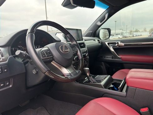 Used 2023 Lexus GX 460 Premium image 2