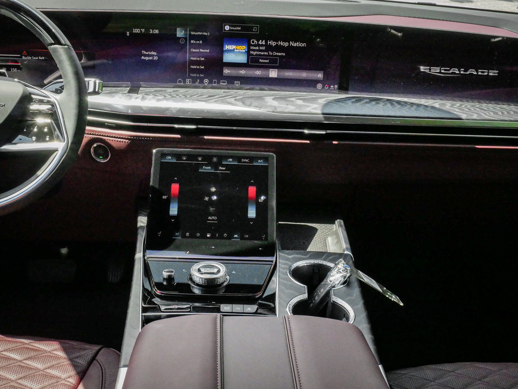 Used 2026 Cadillac Escalade ESV Sport w/ LPO, ONYX Package AWD/4WD image 29