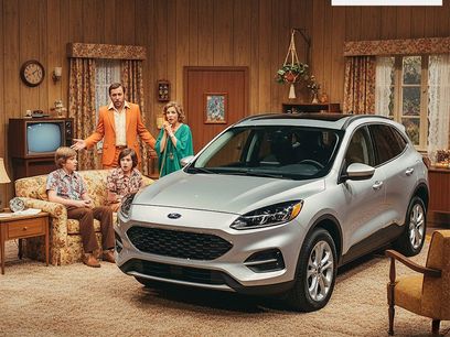 Certified 2022 Ford Escape Titanium w/ Class II Trailer Tow Package