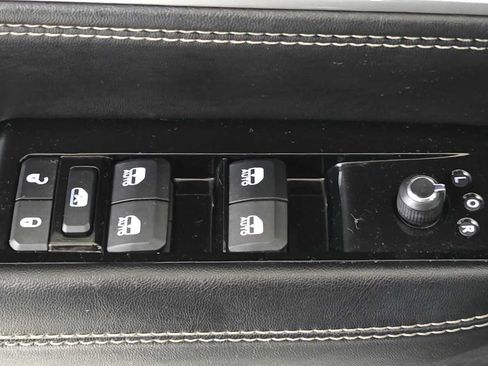 Used 2024 Jeep Wagoneer L Series II w/ Flexible Seating Group AWD/4WD image 27