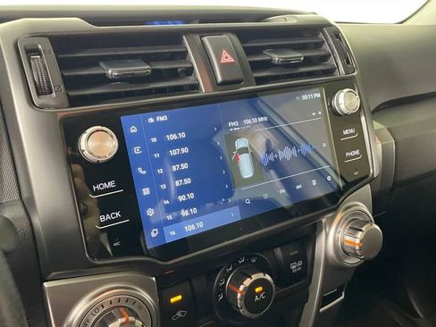 Used 2018 Toyota 4Runner SR5 Premium AWD/4WD image 7