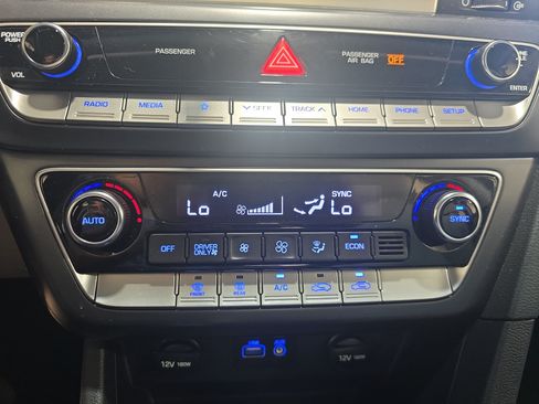 Used 2018 Hyundai Sonata SE FWD image 22