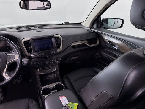 Used 2022 GMC Terrain Denali image 25