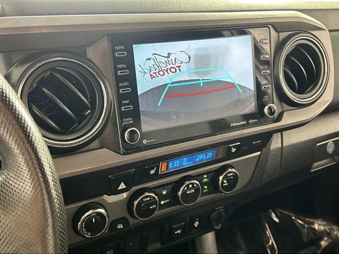 Used 2022 Toyota Tacoma TRD Off-Road w/ TRD Premium Off Road Package AWD/4WD image 18