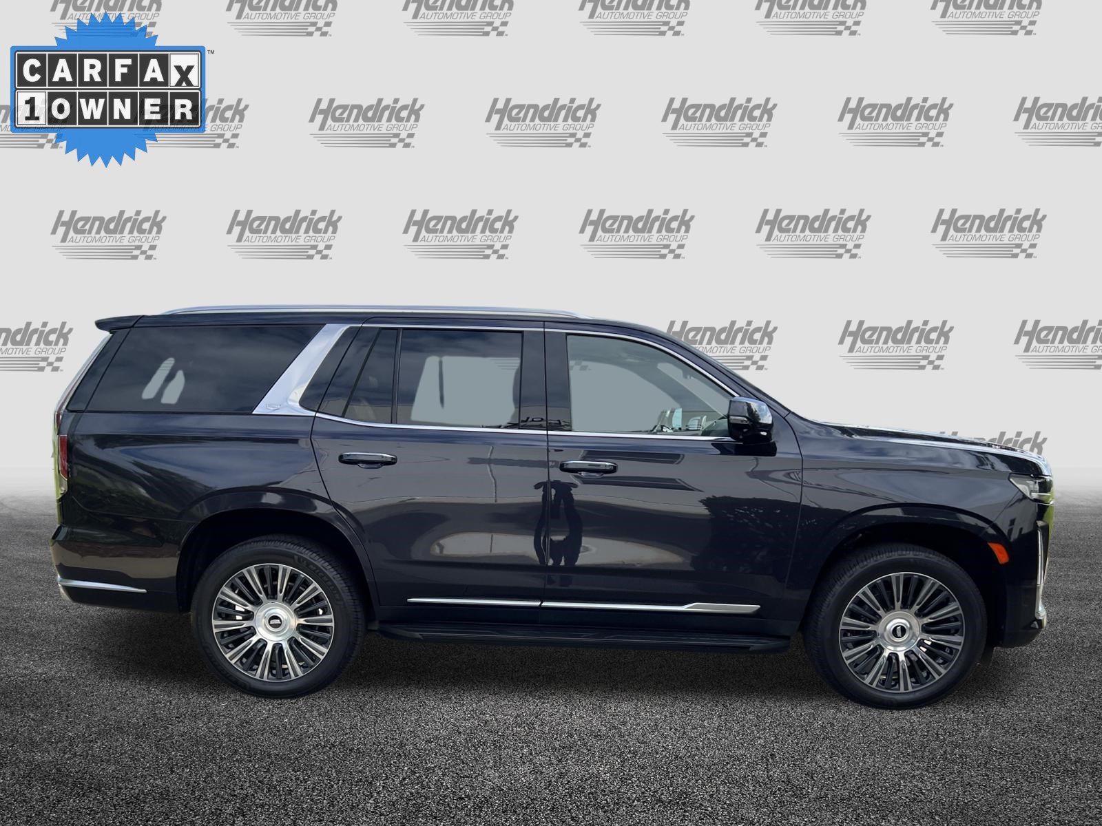 Used 2023 Cadillac Escalade Premium Luxury w/ LPO, Illumination Package AWD/4WD image 10