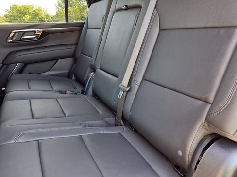 Used 2025 Chevrolet Tahoe LT w/ Comfort Package AWD/4WD image 7