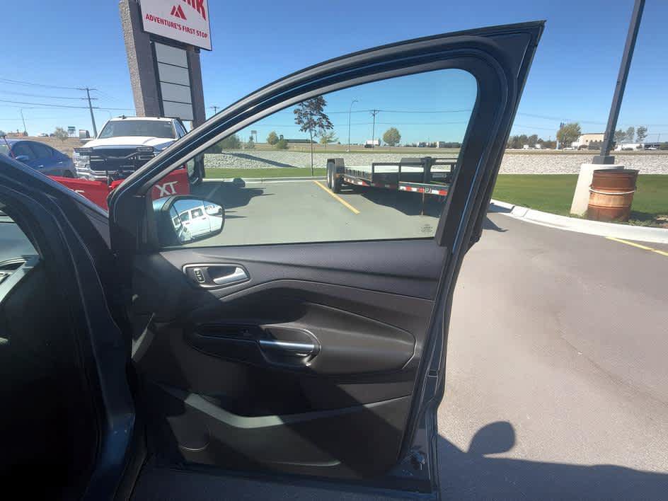 Used 2018 Ford Escape SE FWD image 27