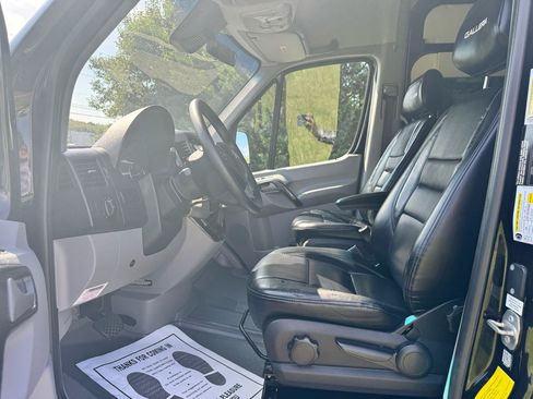 Used 2017 Mercedes-Benz Sprinter 3500 image 10