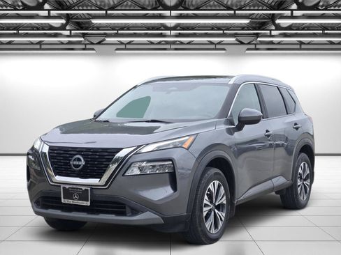 Used 2023 Nissan Rogue SV w/ SV Premium B Package FWD image 5