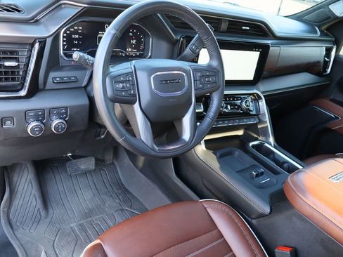 Certified 2025 GMC Sierra 2500 Denali Ultimate image 12