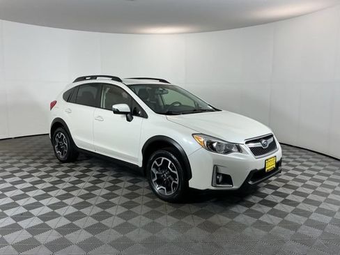 Used 2016 Subaru Crosstrek 2.0i Limited w/ Popular Package #1 AWD/4WD image 3