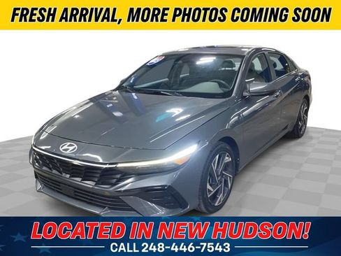 Used 2025 Hyundai Elantra SEL FWD image 1