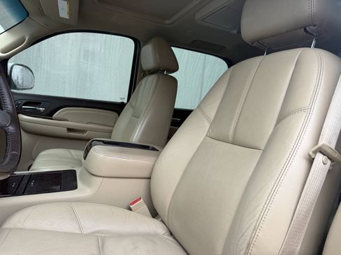 Used 2007 GMC Yukon Denali AWD/4WD image 7