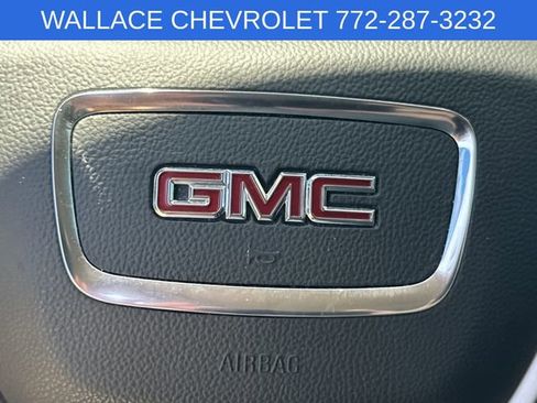 Certified 2022 GMC Terrain SLE w/ Driver Convenience Package FWD image 21