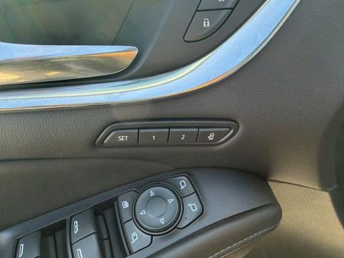 Used 2021 Buick Enclave Avenir w/ Avenir Technology Package AWD/4WD image 20