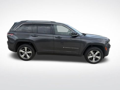Used 2022 Jeep Grand Cherokee Limited RWD image 6