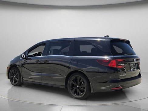 Certified 2024 Honda Odyssey Sport image 7