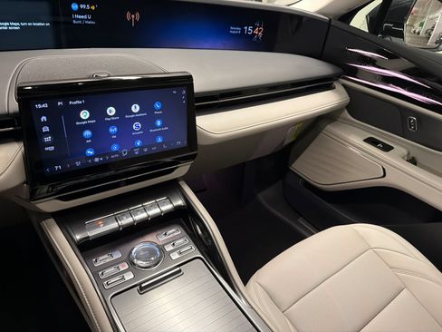 New 2026 Lincoln Nautilus Premier AWD/4WD image 23