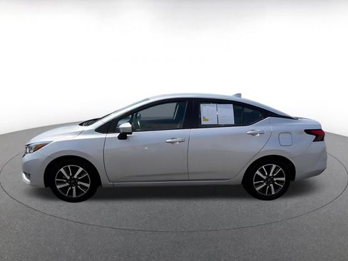 Used 2025 Nissan Versa SV FWD image 8