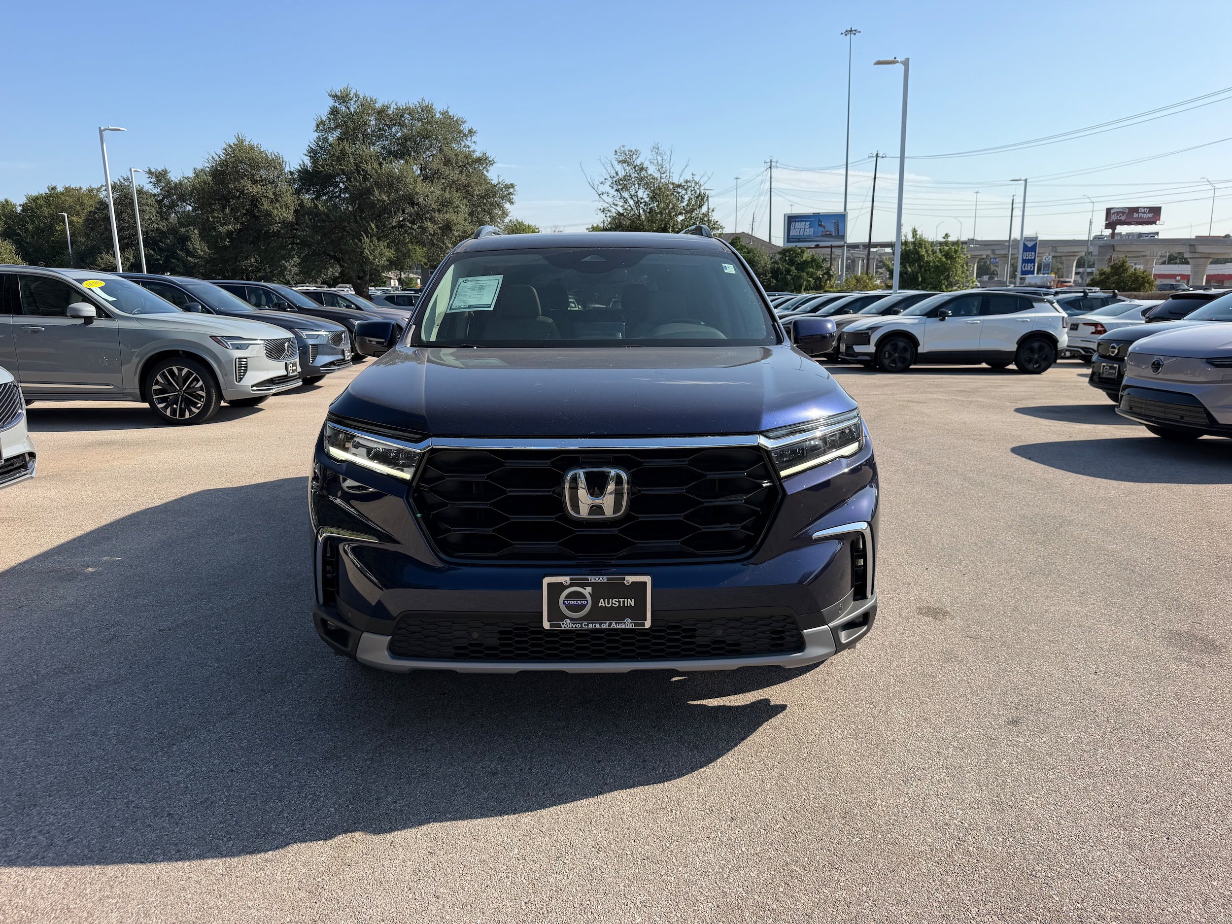 Used 2025 Honda Pilot Touring image 8