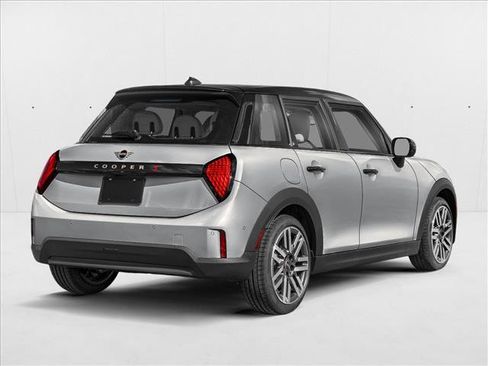New 2026 MINI Cooper 4-Door Hardtop FWD image 2