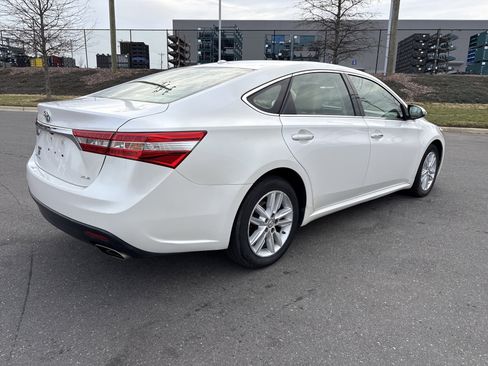 Used 2015 Toyota Avalon XLE image 9