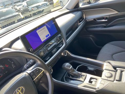 Used 2025 Toyota Grand Highlander FWD image 28
