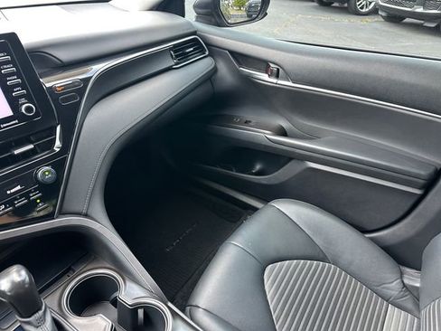 Used 2021 Toyota Camry SE FWD image 28